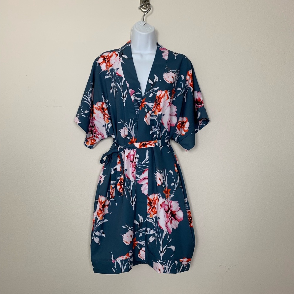 5⭐️ Floral Kimono Dress Blue Tie Front - Picture 5 of 7